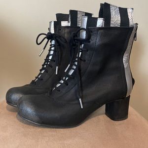 Papucei Womens boots black leather silver metallic trim size 38